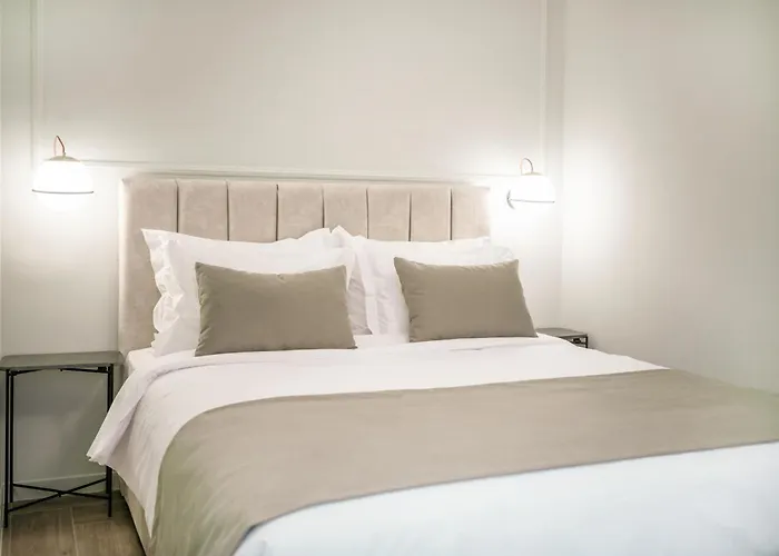 Astikon Xenofontos Suites