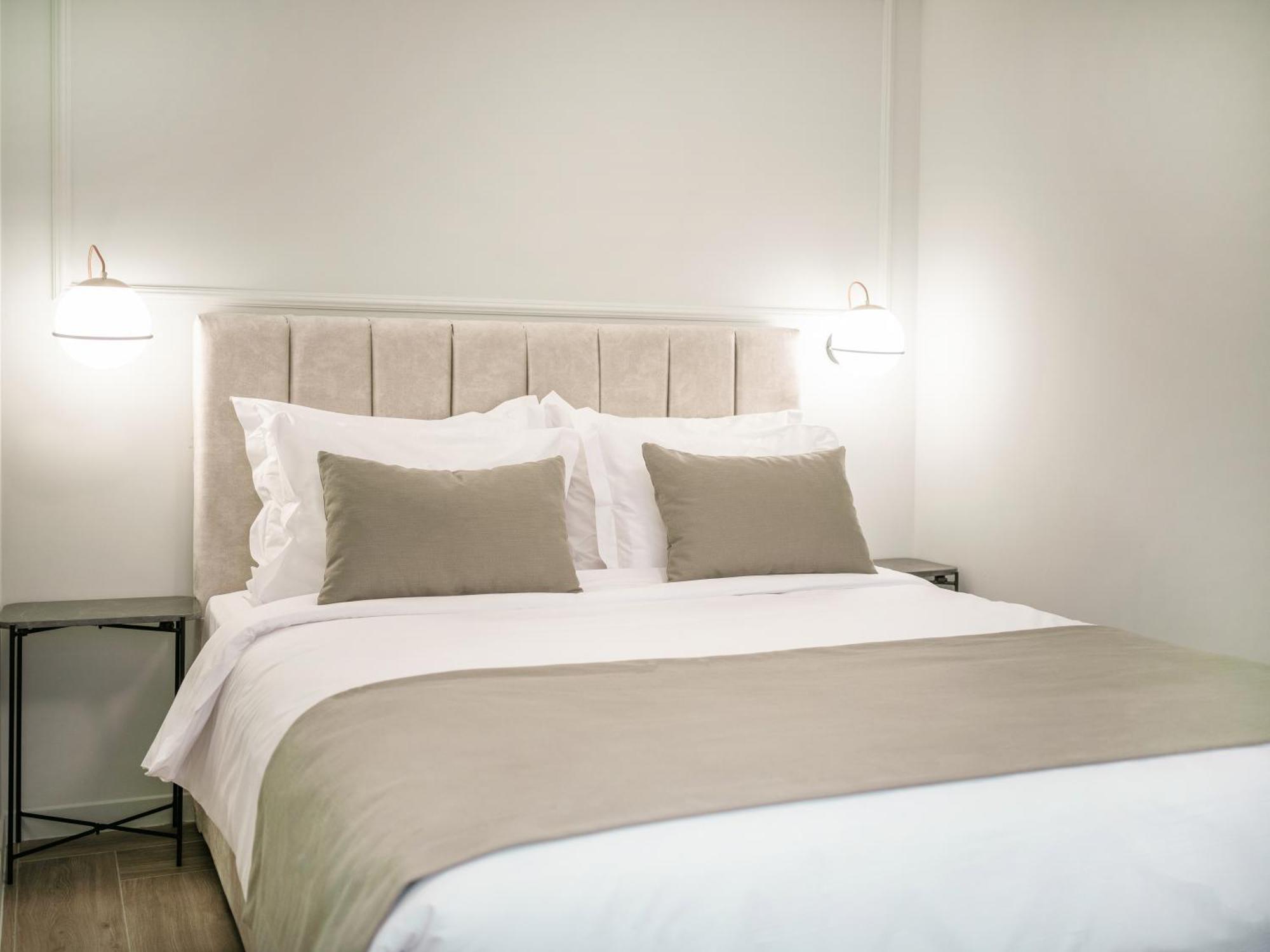 Astikon Xenofontos Apartahotel Atenas